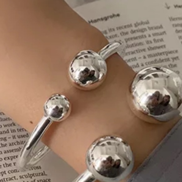 NEW Silver Plated Ball End Cuff Bracelet - Picture 2 of 8